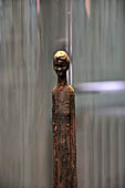 Volterra. Museo Etrusco Guarnacci. Il famoso bronzetto di efebo detto 'Ombra della sera' (II s. a.C.)